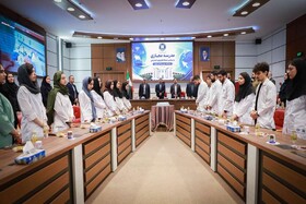 آیین رونمایی از مدرسه مجازی به عنوان سومین شبکه تلویزیون اینترنتی دانشگاه علوم پزشکی تهران رئیس دانشگاه علوم پزشکی تهران: مدرسه مجازی جلوه‌ای از توسعه عدالت آموزشی است