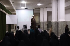 چهار روز آموزش، تجربه و فعالیت تشکیلاتی